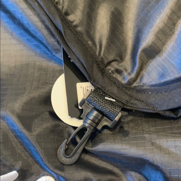 Titleist Dri Hood Towel - Picture 4 of 5